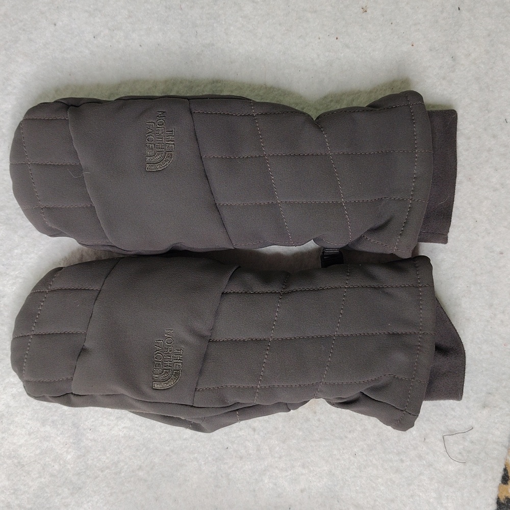 The North Face Mittens Quilted Fleece Women's Size Small Gray Winter